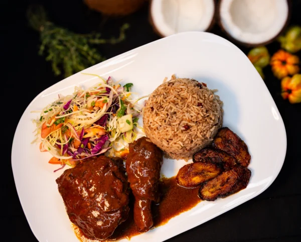 Rice and beans con pollo caribeño